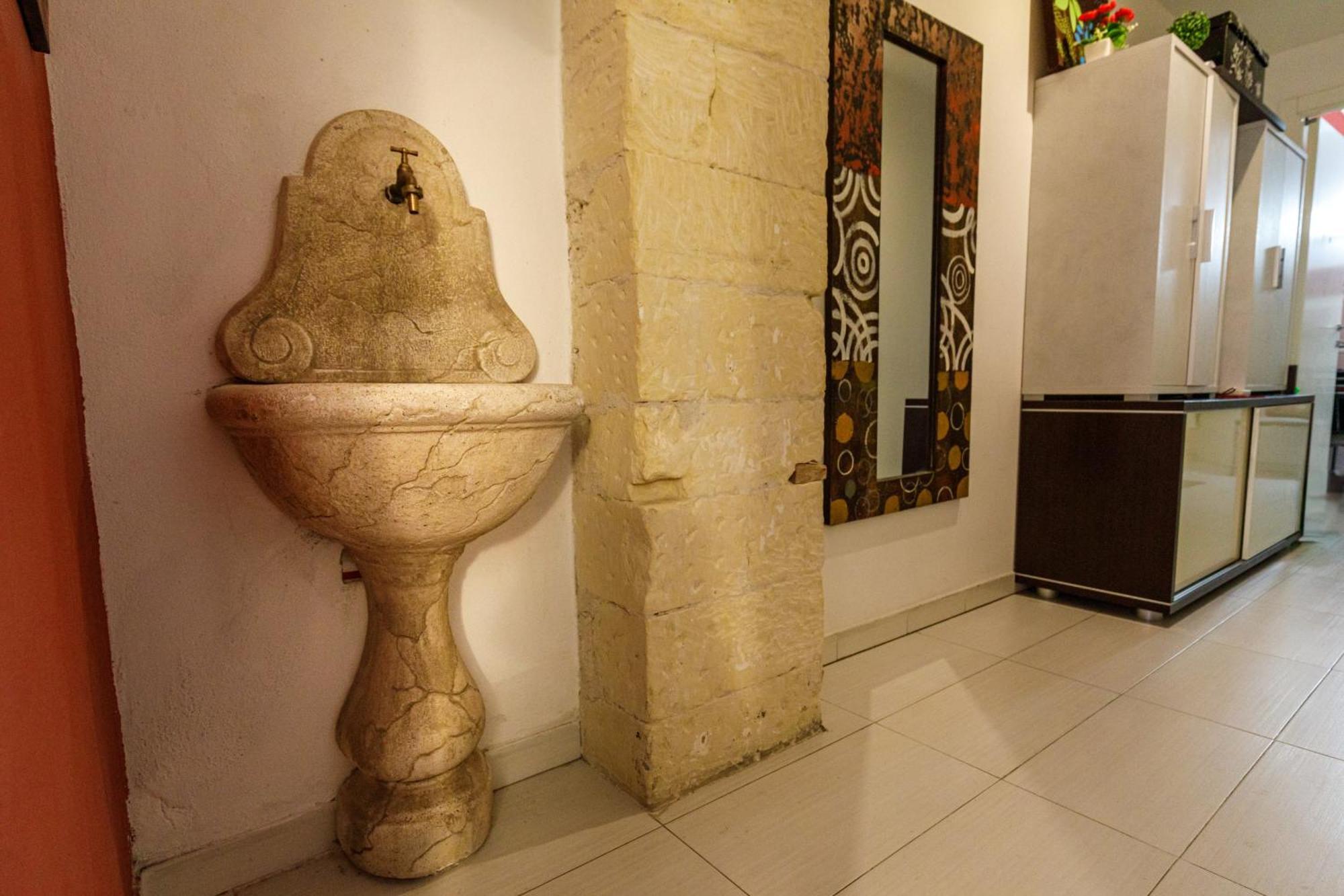 Onlyrooms II - Old Town & Typical Food كالياري المظهر الخارجي الصورة